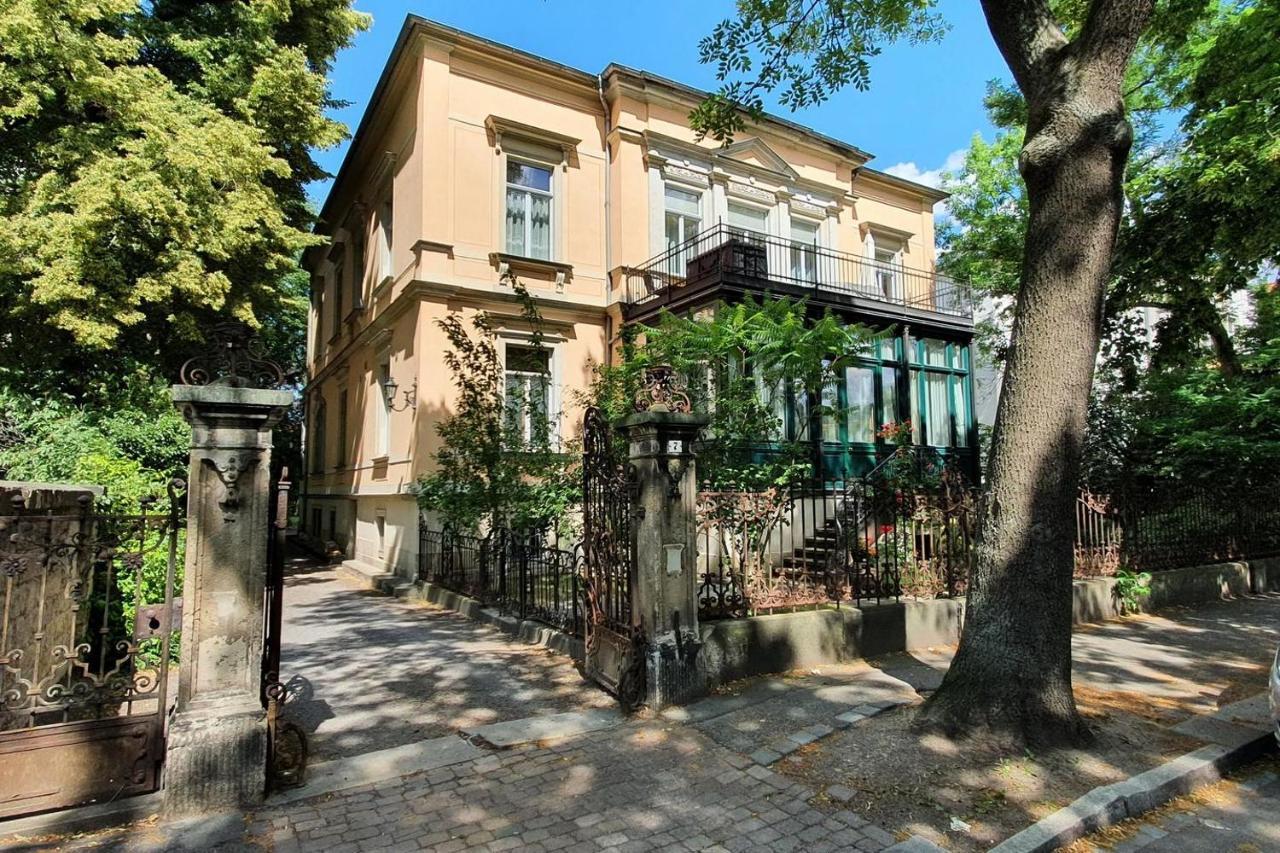 Ferienwohnungen Villa Haniel Hugo เดรสเดน ภายนอก รูปภาพ