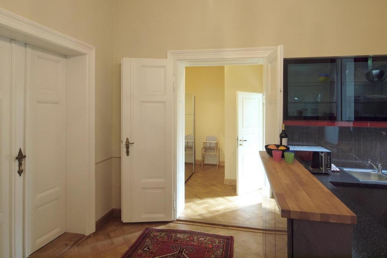 Ferienwohnungen Villa Haniel Hugo เดรสเดน ภายนอก รูปภาพ